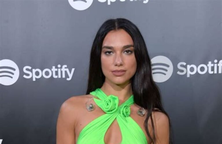 🎼 Más de 400 artistas británicos, entre ellos Dua Lipa, Elton John y Coldplay, exigen proteger la música frente a la IA