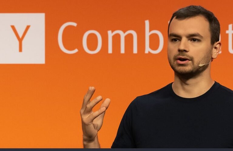 Karpathy desde Y Combinator: “Construid software pensando en agentes. Pero atadlos corto.”
