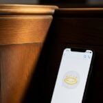 El negocio de la fe digital: Por qué pagar por un avatar de Jesús es un riesgo para tu privacidad