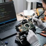 El fin del código cerrado: Cómo los chatbots de IA permiten modificar cualquier gadget sin saber programar
